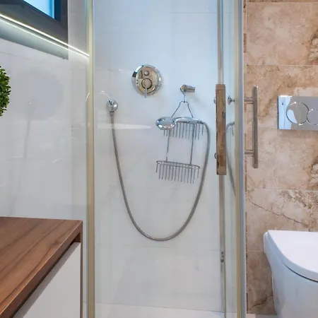 Myflats Luxury Sea Coast Apartment *