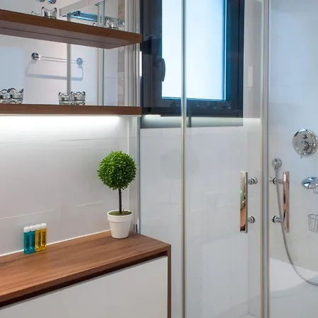 Myflats Luxury Sea Coast Apartment